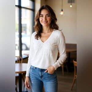 Winter White  Lambswool Blend V-Neck Sequin Snowflake Holiday Sweater Size L